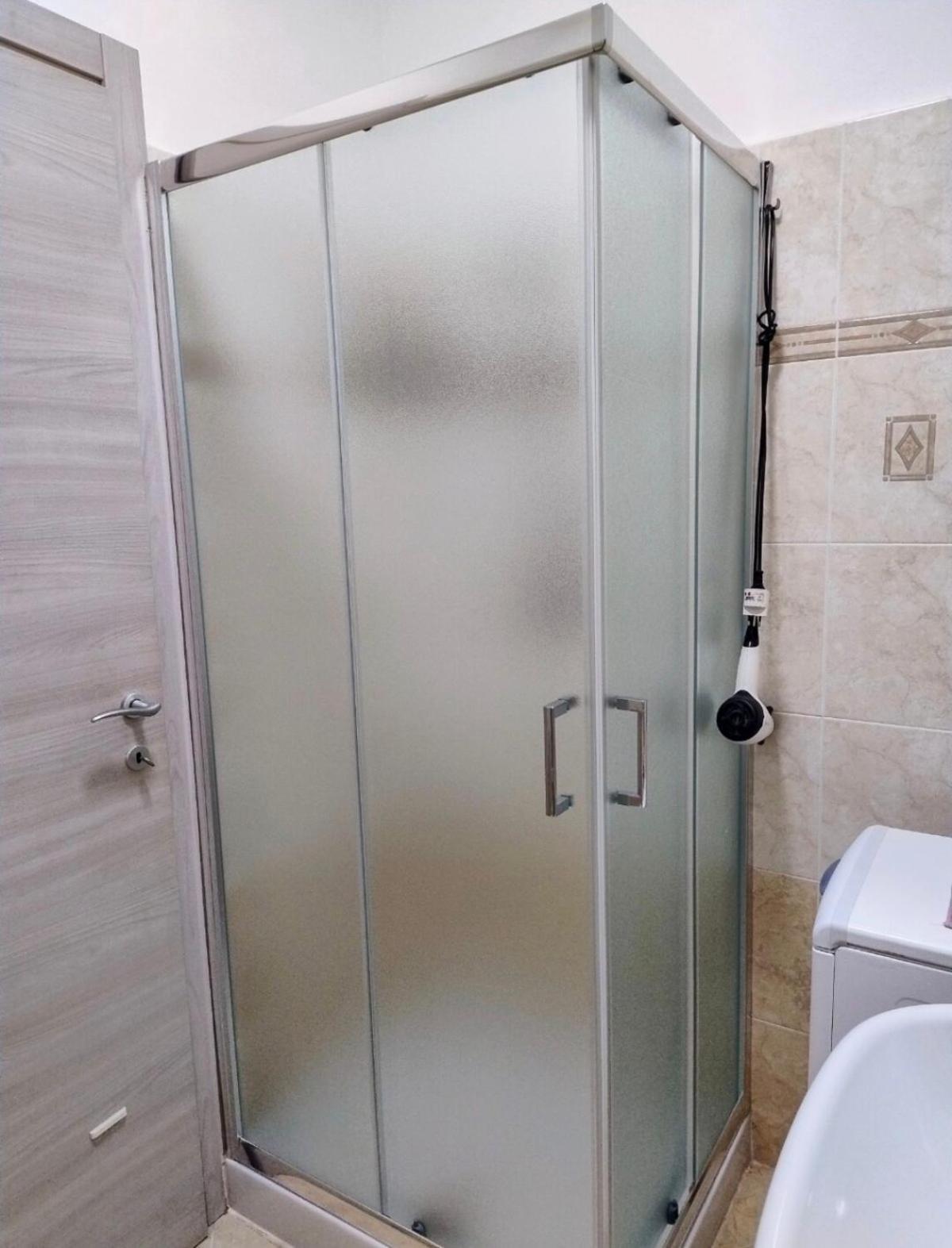 Camera Privata Nell'Appartamento In Zona Residenziale Con 2 Piscine Rapallo Exterior foto